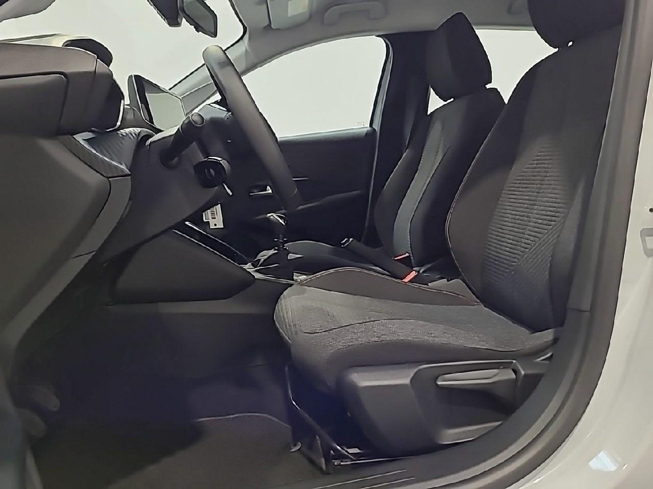 Peugeot 208 turbo 100 ch bvm6 style — photo 10