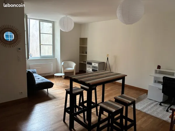 Location T2 meublé refait à neuf