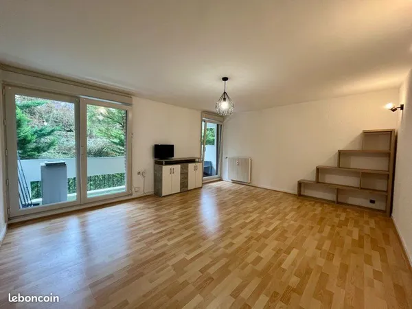 T3 70 m² avec balcon - Vendu loué - Épernay