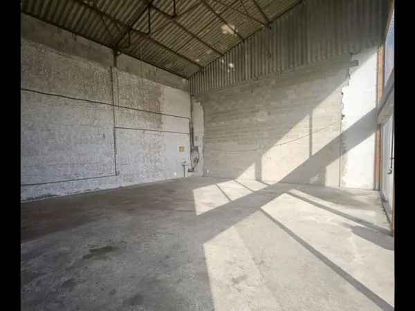 Local commercial 87 m²