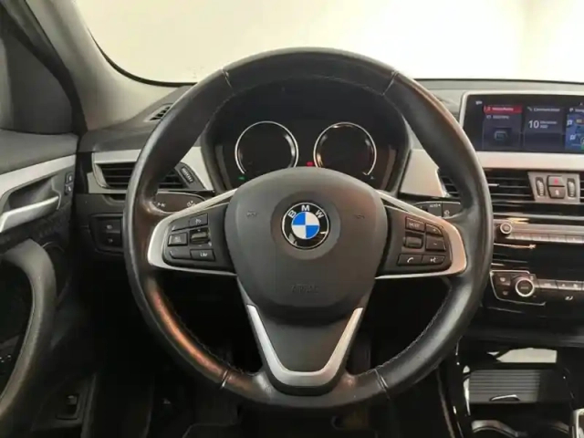 Bmw X2 sdrive18da 150ch business design euro6d-t — photo 6