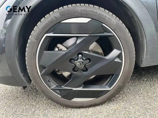 Peugeot 408 phev 225 e-eat8 — photo 11