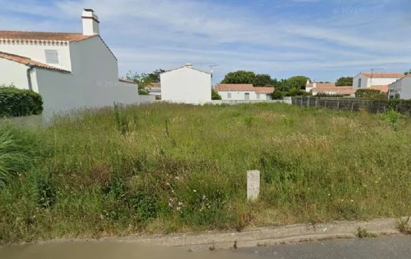 Terrain 600 m²