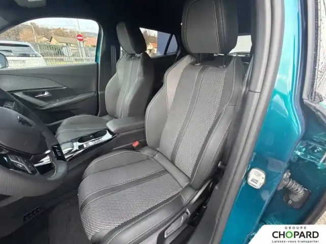 Peugeot 2008 electrique 54 kwh 156 ch — photo 11