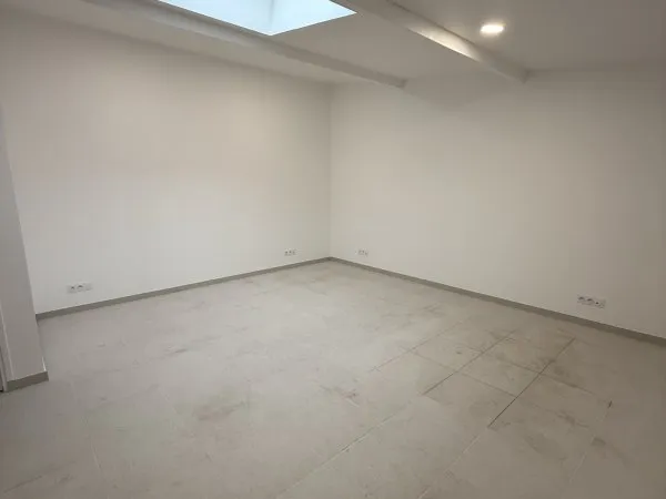 Loue local commercial - 30m²