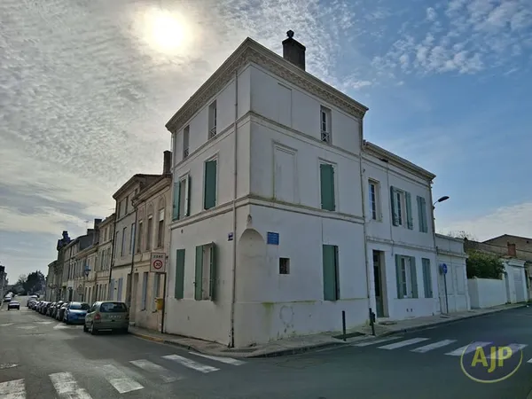 Un immeubl de rapport à Pauillac