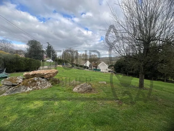 TERRAIN A BATIR A VILLENEUVE SUR BELLOT
