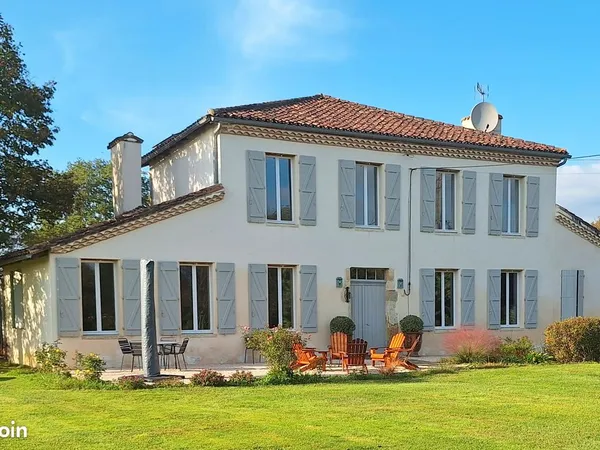 Élégante maison de maître - 260 m² - Parc arboré de 2 hectares - Chemin privé - À pied du centre d'E