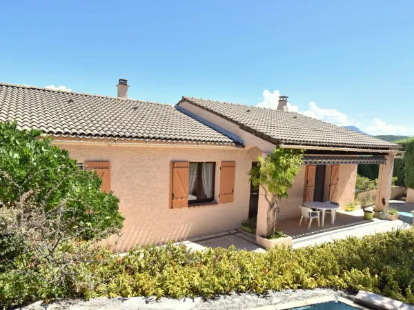 Aiglun, Maison individuelle 6 pièces, 5 chambres avec jardin, terrasse et garage de 30 m²
