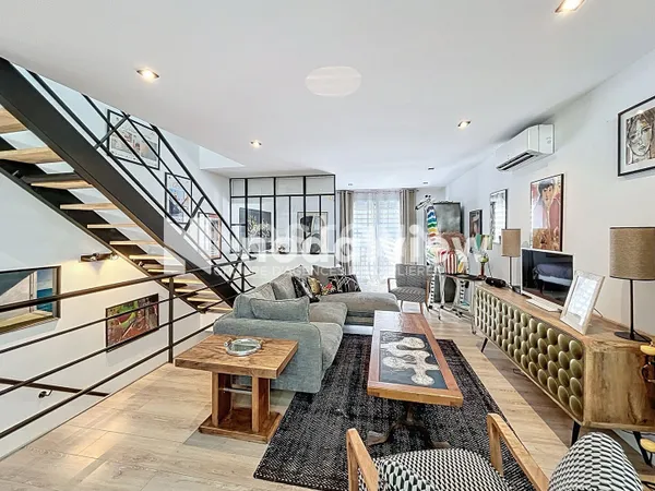 TORREILLES - A VENDRE Maison de caractère 4 pièces avec terrasse et garage