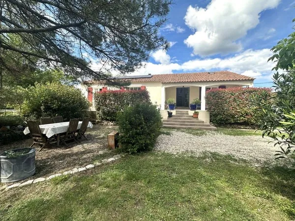 Maison de plain-pied 6 pièces 116 m²