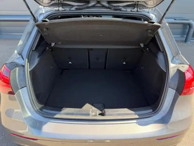 Mercedes Classe A 200 amg line — photo 30