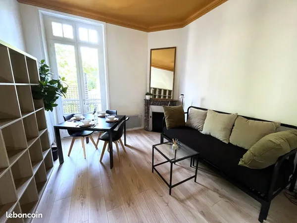 Appartement centre-ville avec balcon