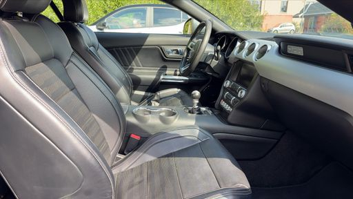 Ford Mustang Cabriolet 2.3 Ecoboost 317 - . – 2015 – 63092 km – Essence – Boîte Manuelle — photo 24