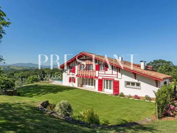 Maison 9 pièces 410 m²