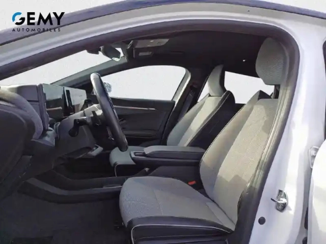 Renault Megane e-tech ev60 220 ch optimum charge — photo 24