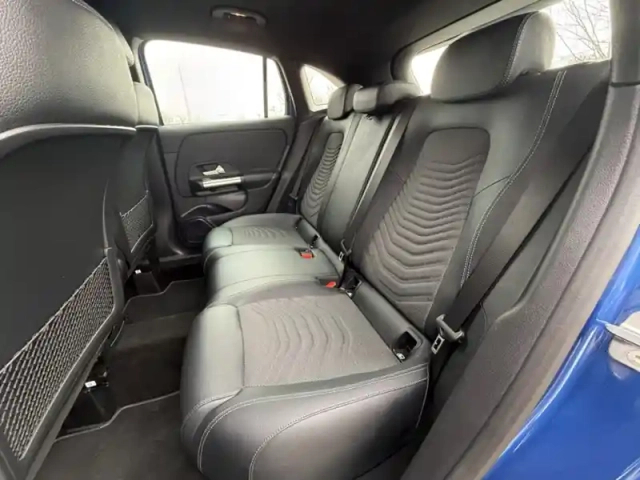 Mercedes Gla 200 d progressive line — photo 20
