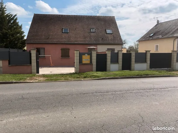 Maison familiale rénovée 140 m² - Beaumont-du-Gâtinais - Terrain 600 m²