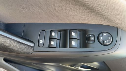 Citroen C4 SpaceTourer 1.2 PureTech 130 EAT8 - Business – 2020 – 72302 km – Essence – Boîte Automatique — photo 2