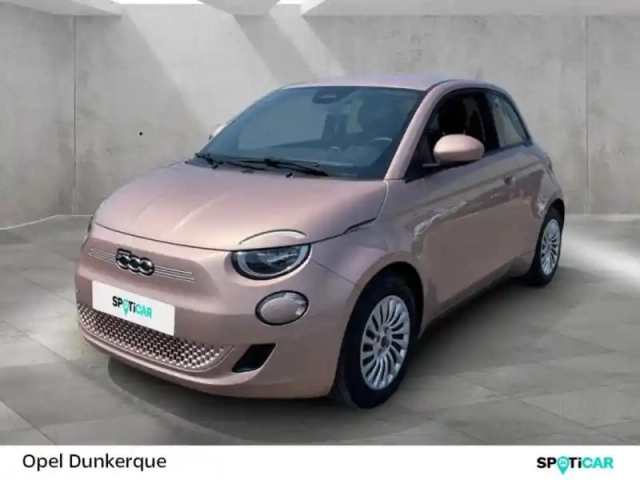 Fiat 500 e 95ch action