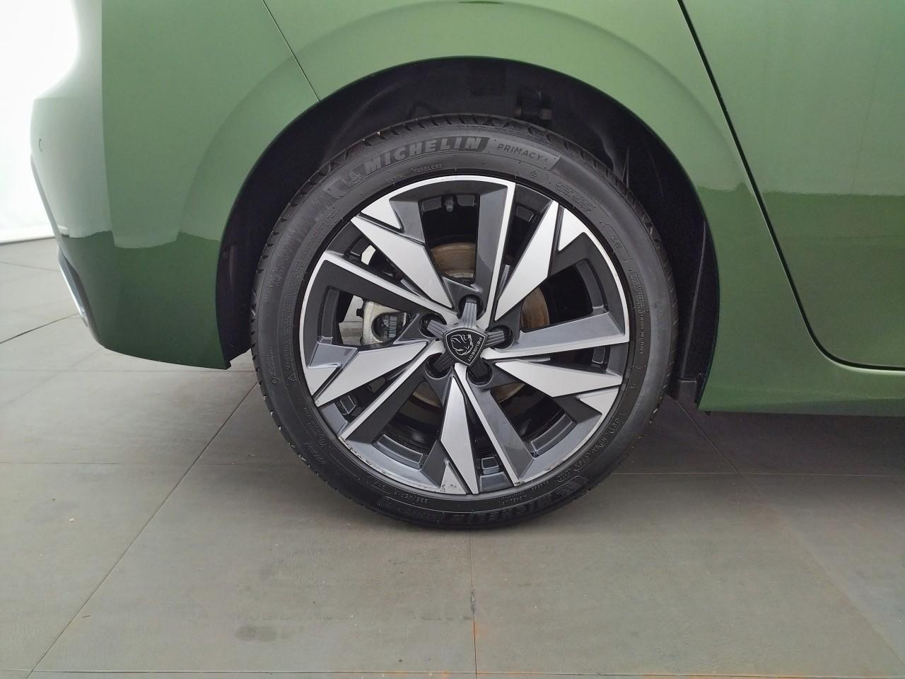 Peugeot 308 puretech 130ch s&s eat8 allure — photo 27