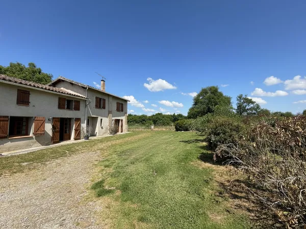 Maison familiale de 135m² avec 5 chambres sur une belle parcelle de près de 7000m²