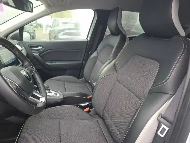 Renault Captur tce 140 edc - 21 — photo 10
