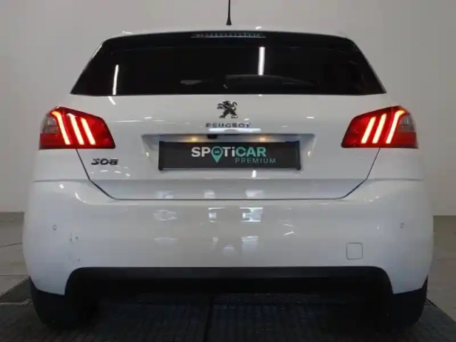Peugeot 308 1.2 puretech 130ch s&amp;s allure eat8 — photo 4