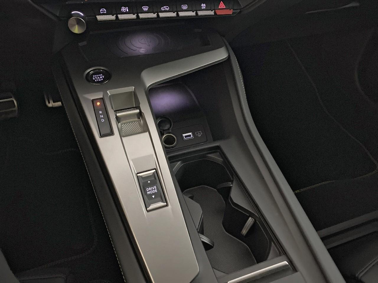 Peugeot 408 electrique 58 kwh 210 ch gt — photo 17