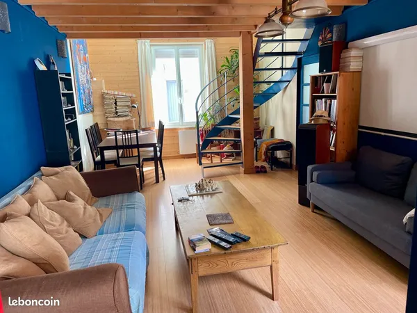 Maison Tortière, verdure et calme, entièrement rénovée, 1 à 2 box voiture