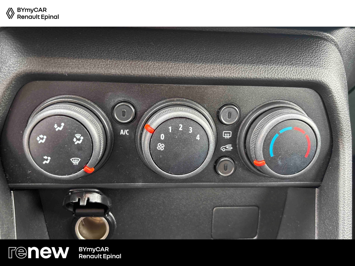 Dacia Sandero ECO-G 100 - 22 — photo 21