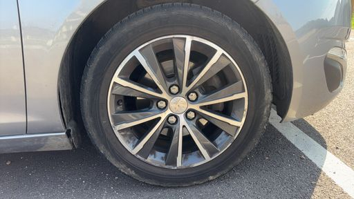 Peugeot 308 1.2 PureTech 130 - Allure – 2015 – 120616 km – Essence – Boîte Manuelle — photo 12