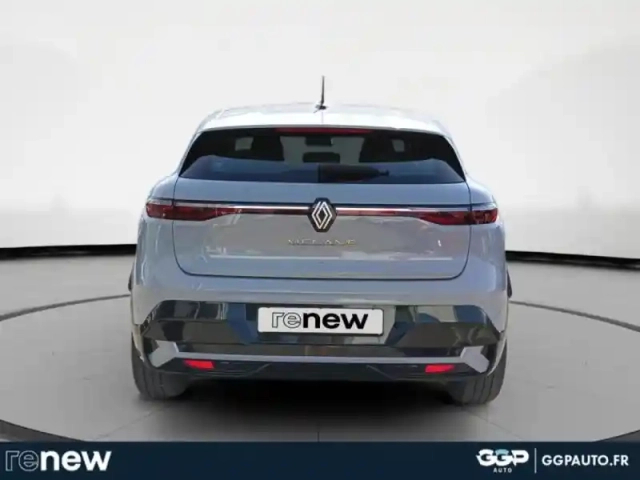 Renault Megane e-tech electric ev60 220ch equilibre super charge -b — photo 4