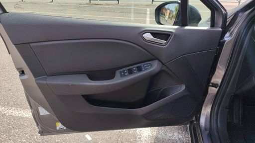 Renault Clio 1.6 E-Tech 140 Hybride BVA6 - Evolution – 2024 – 27580 km – Hybride essence – Boîte Automatique — photo 18
