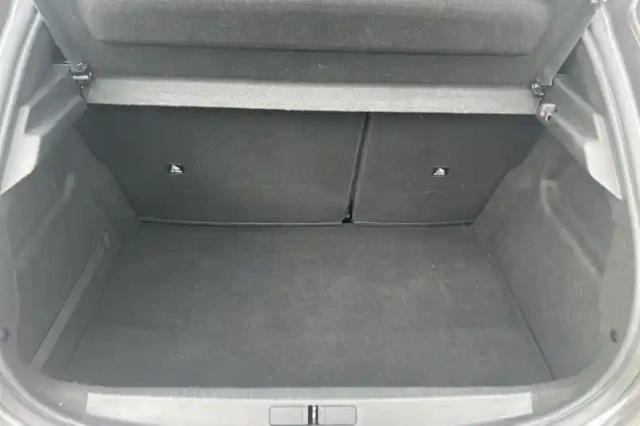 Peugeot 208 puretech 100 s&amp;s bvm6 — photo 14