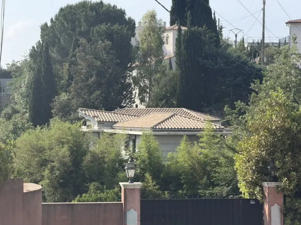 Maison 5 pièces 205 m²
