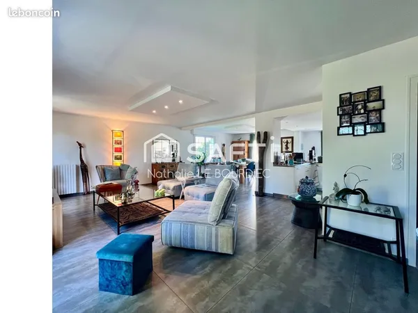 Propriété 8 pièces 252 m²