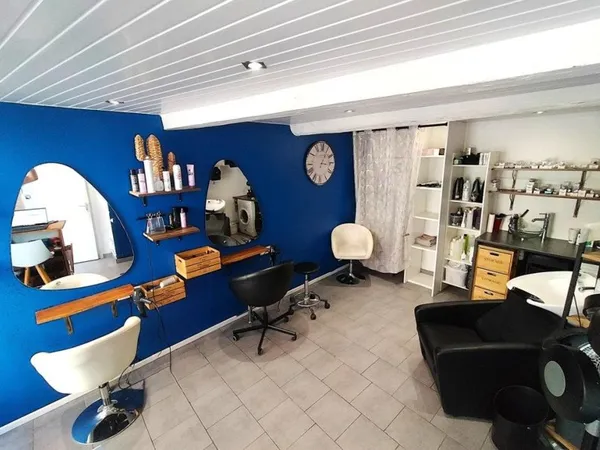 À VENDRE - Centre ville d'Alénya - Droit au bail d'un fond de commerce de 18 m² (Coiffure / Esthétiq
