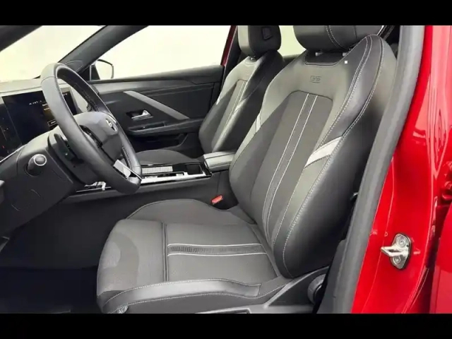 Opel Astra 1.2 turbo 130ch ultimate bva8 + toit ouvrant — photo 9