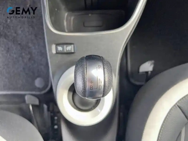 Renault Twingo iii e-tech — photo 29