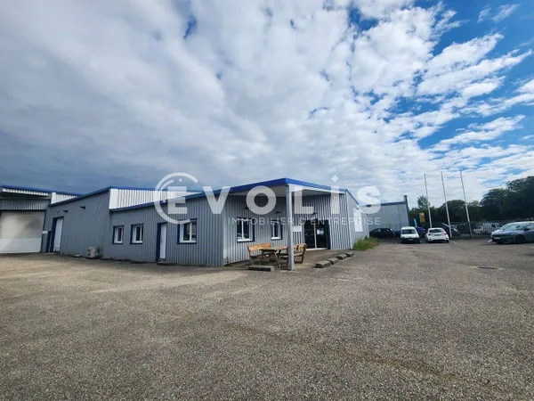 Local d'activité 1165 m²