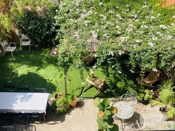 Vends maison avec jardin privé