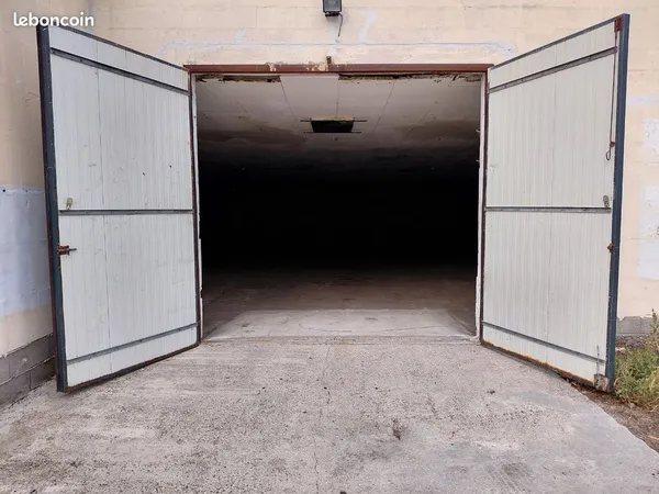 Garage location