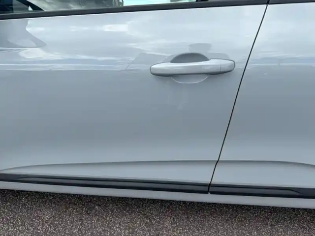 Renault Clio blue dci 100 ch gsr2 — photo 28