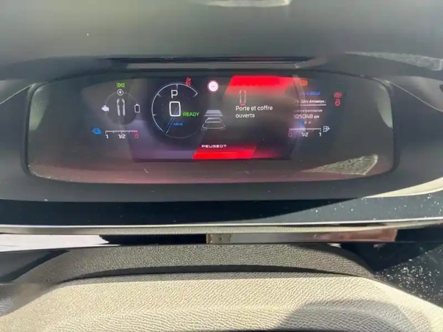 Peugeot 308 sw phev 225 e-eat8 gt — photo 13