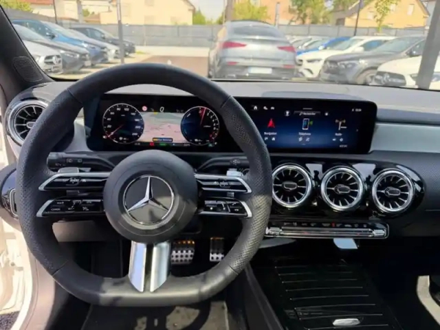 Mercedes Classe A 250 e hybrid eq amg line — photo 35