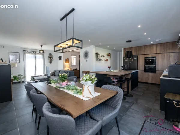 Maison 6 pièces 152 m²