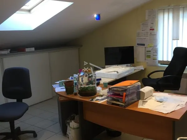 Bureau et espace de travail Location Dunkerque 139m² 1980€