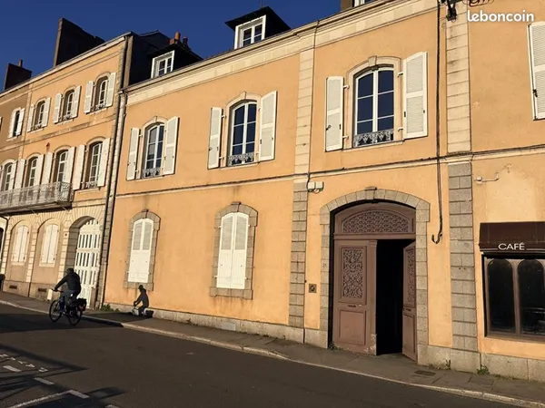 Bureaux 387 m²