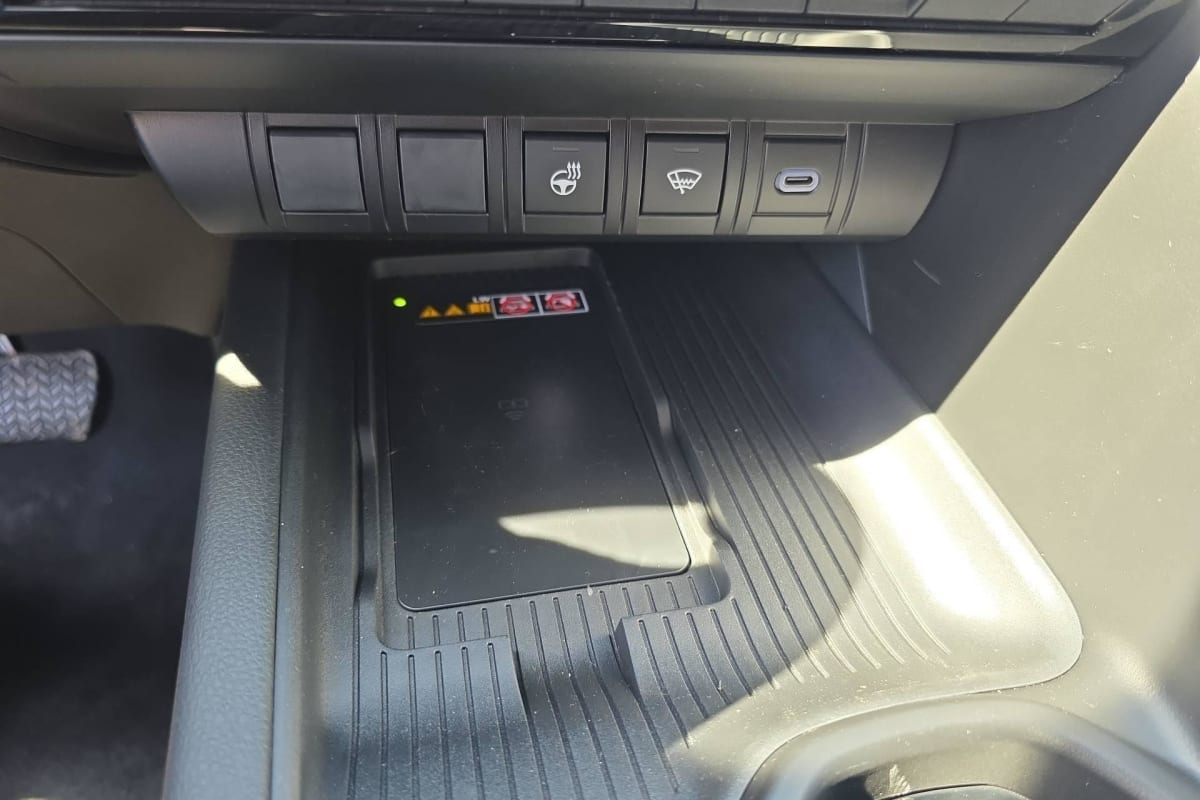Toyota C-HR — photo 17